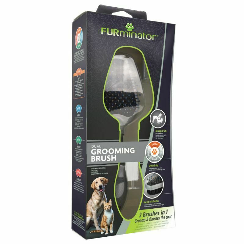 The FURminator Curry Comb for dogs has moulded rubber teeth which stimulate the