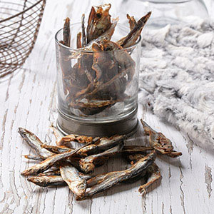 Hollings Sprats Dog Treat 500g Tub